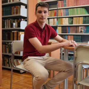 Никола Николов